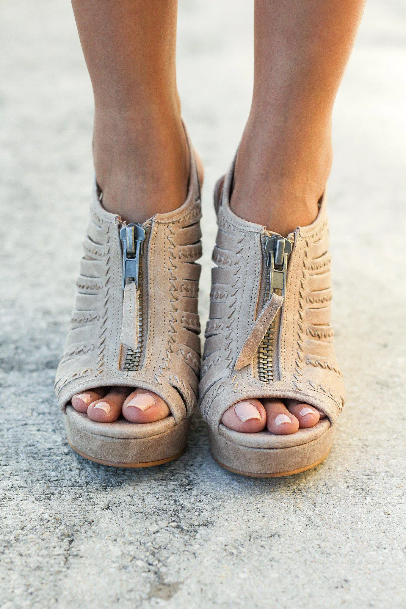 Saucin Cream Wedges