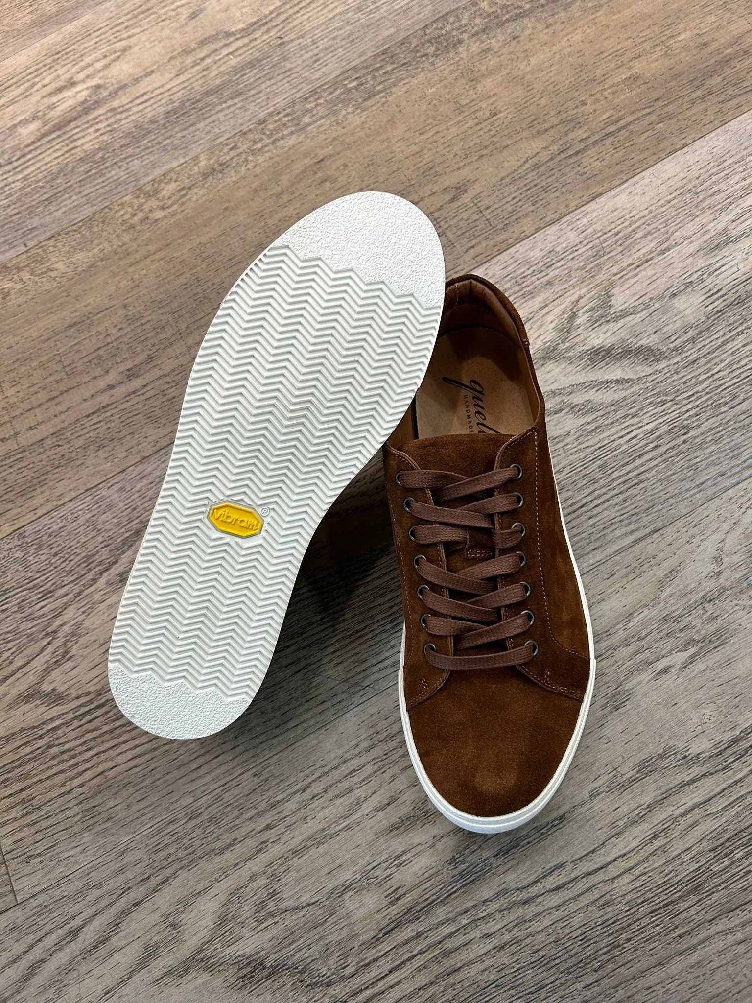 Sneakers Vibram in camoscio cuoio