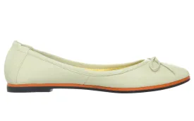 Spring Flat - Cream