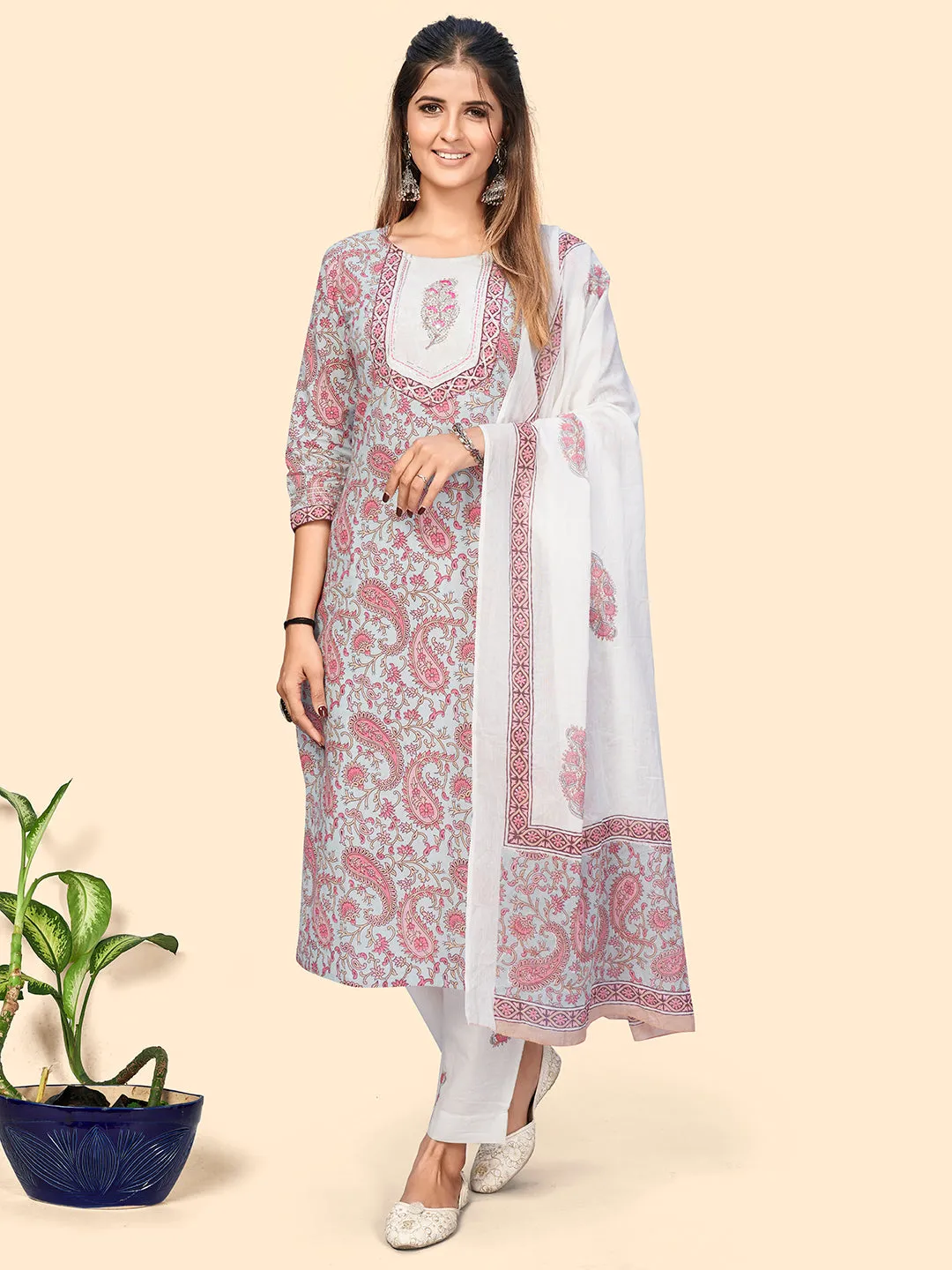 Women'S Print & Gota Patti Straight Cotton Beige Stitched Kurta Pant With Dupatta