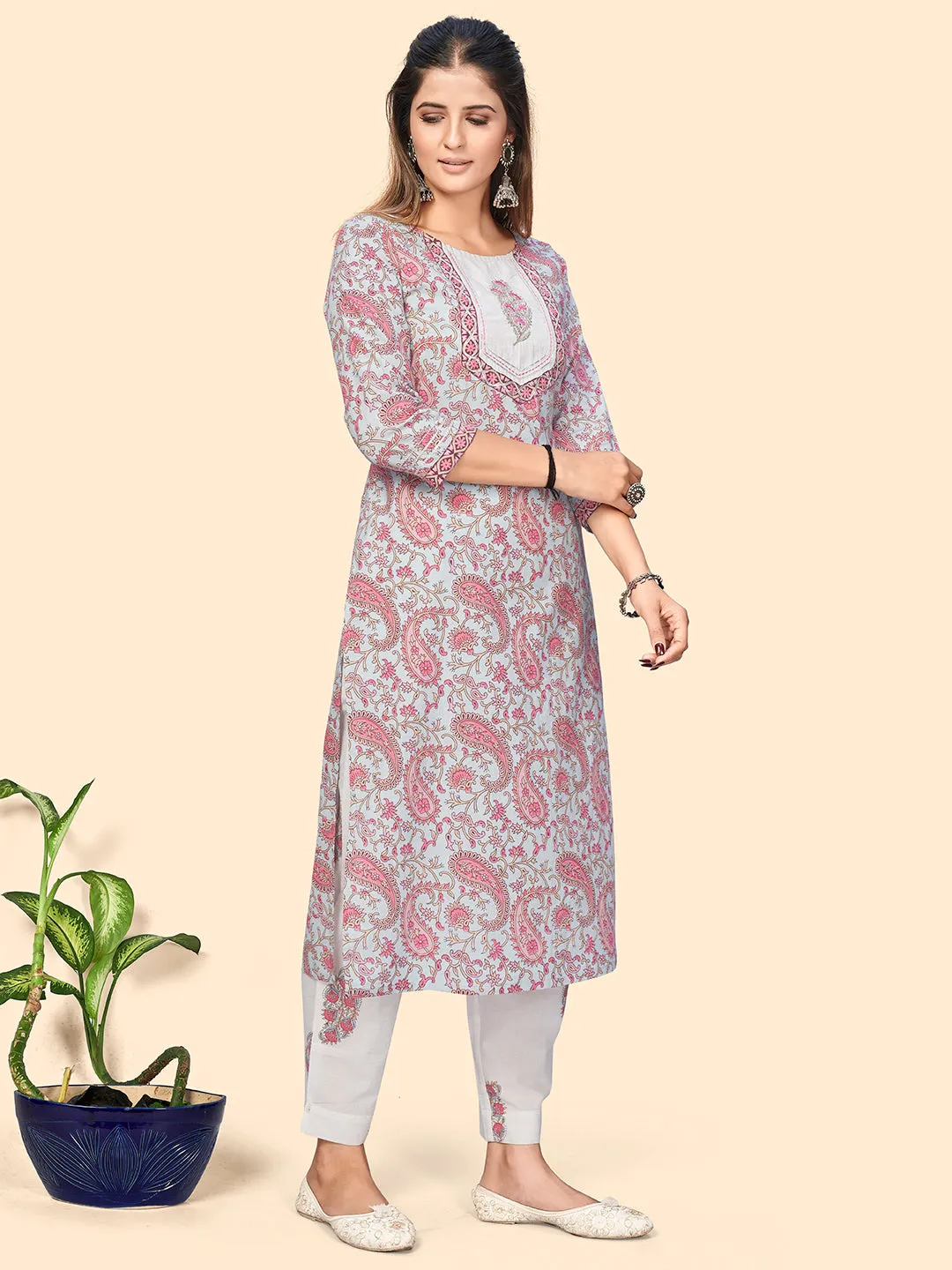 Women'S Print & Gota Patti Straight Cotton Beige Stitched Kurta Pant With Dupatta