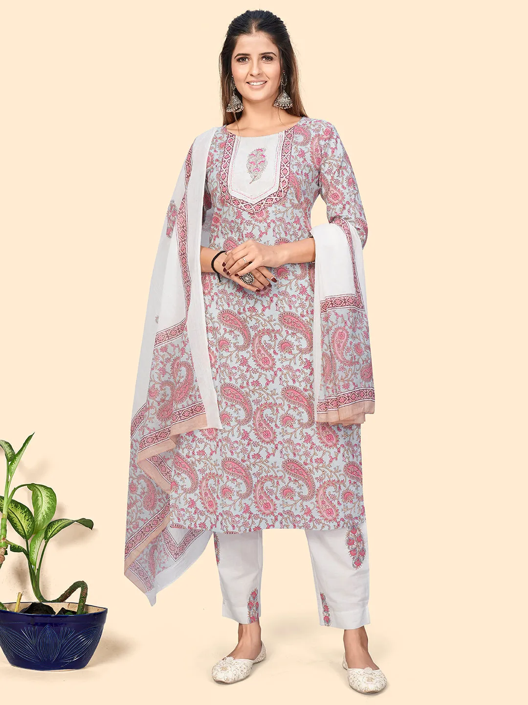Women'S Print & Gota Patti Straight Cotton Beige Stitched Kurta Pant With Dupatta