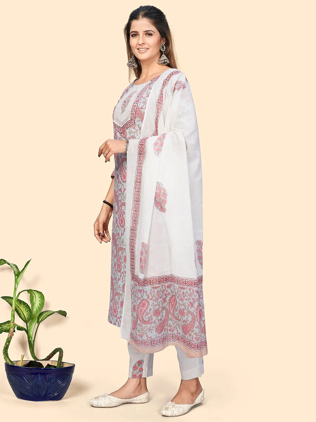 Women'S Print & Gota Patti Straight Cotton Beige Stitched Kurta Pant With Dupatta
