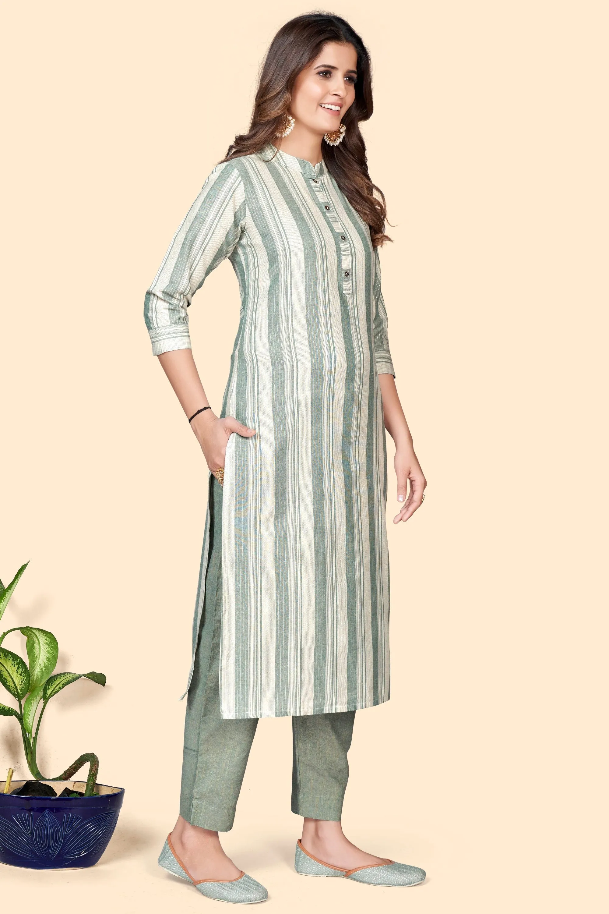 Women'S Striped Print Straight Cotton Blend Pista  Stitched Kurta With Pant