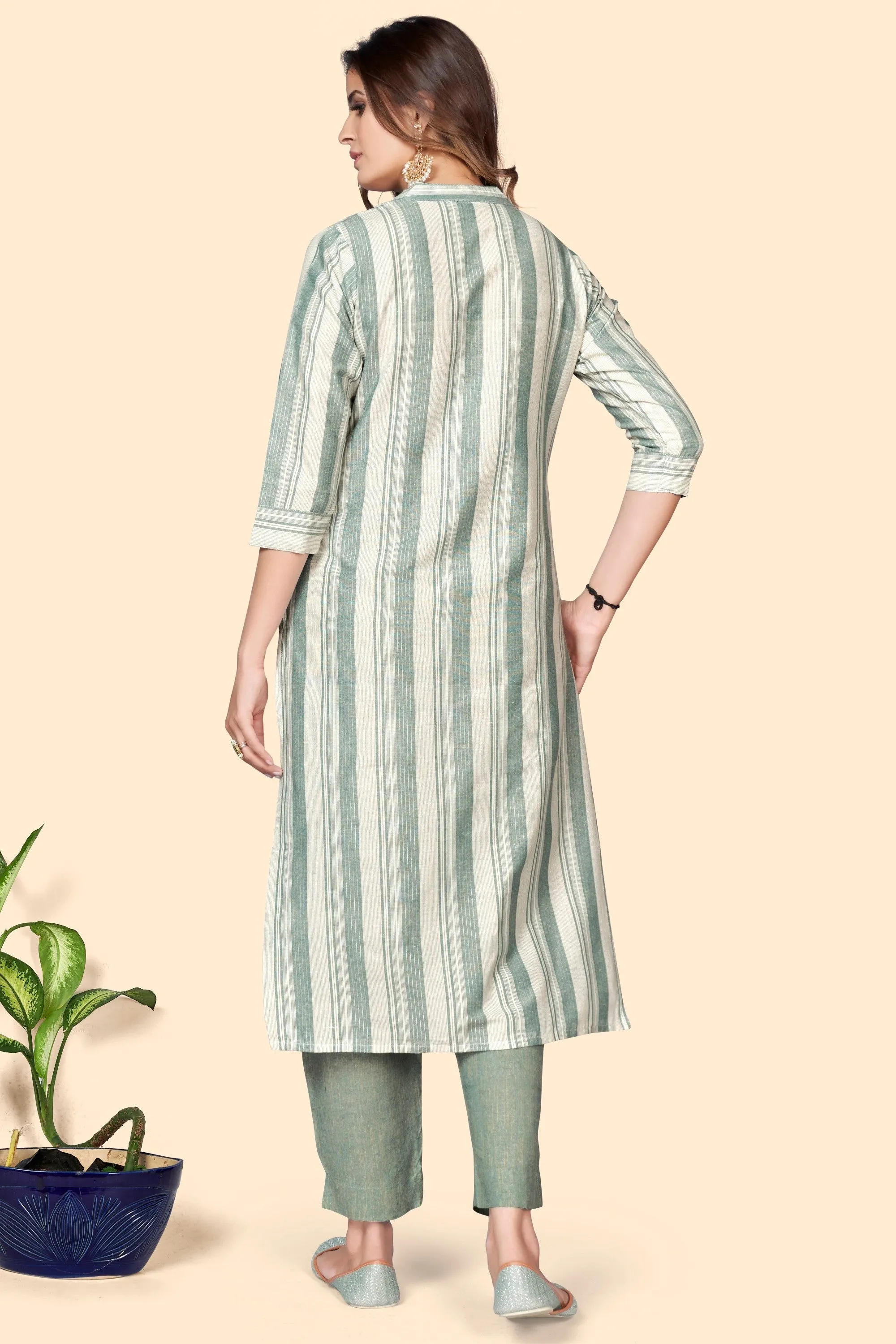 Women'S Striped Print Straight Cotton Blend Pista  Stitched Kurta With Pant